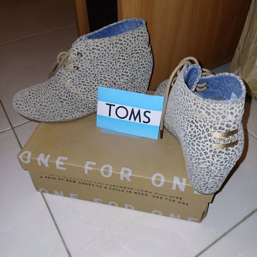 TOMS shoes like new, size 41