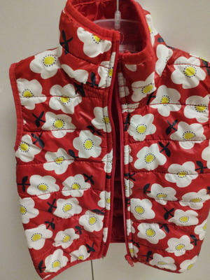 Spring vest for 12-month-old girl like new