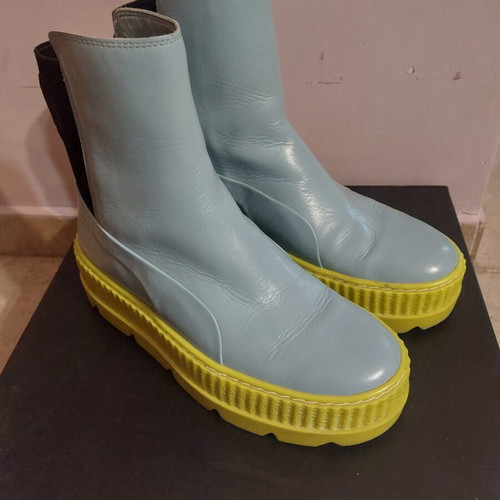 Puma x Fenty Chelsea Sneaker Boot like new, size 40, sterling blue and limeade