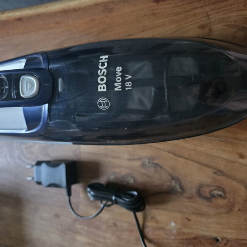 Bosch Move 18V vacuum cleaner used, with charger, battery needs replacement