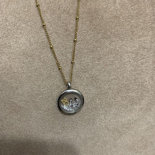 Visetti pendant like new, gold color, stainless steel floating locket
