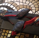 Πέδιλα Dolce Gabbana σαν καινούργια, δέρμα φίδι με κόκκινο πάτο, τακούνι 9 πόντοι