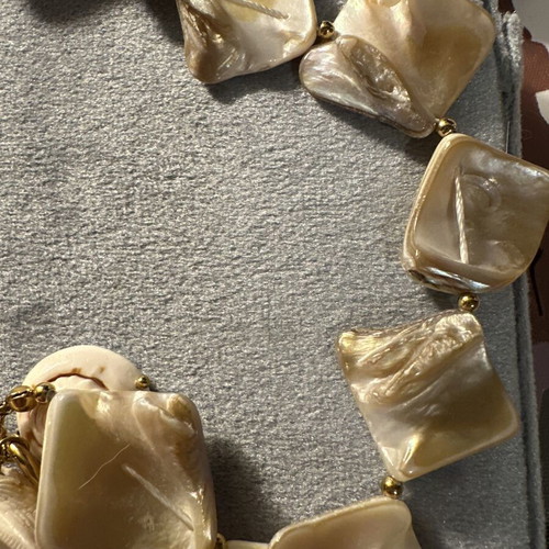 Summer Shell Necklace with Mother of Pearl and Starfish like new