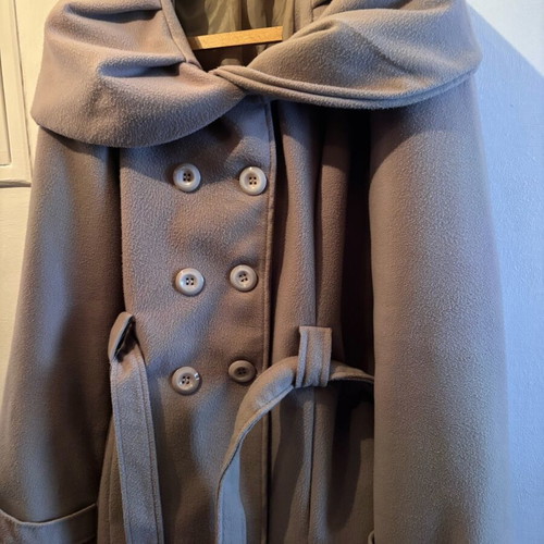 Beige coat size 56 like new with detachable belt
