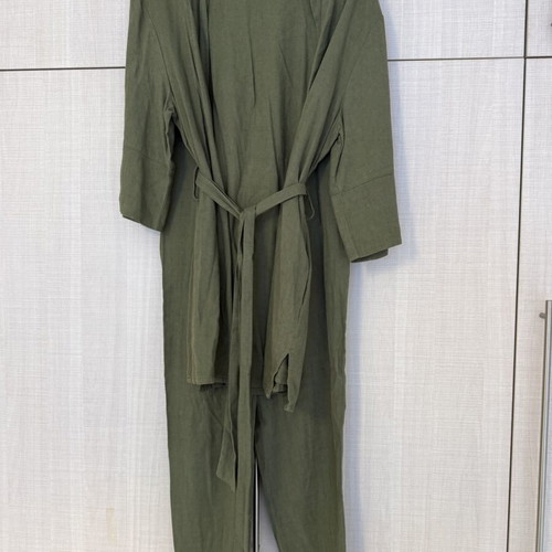 Vassia Kostara linen set like new, green blazer S/M and pants S