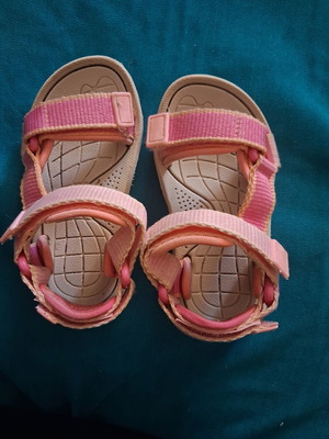 Children's sandals size 25, 15.5 cm