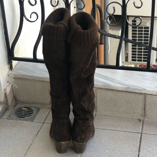 Suede boots brown like new, high with inner sock
