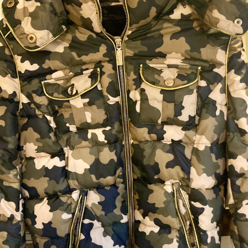 Yess Miss women's short puffer jacket with hood like new, beige and green