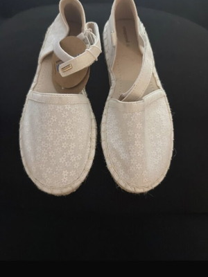 Mayoral espadrilles size 35, white, new