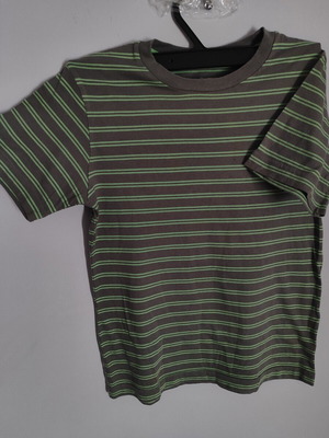 Children's comfortable short-sleeve T-shirt size 134 cm like new