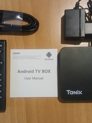 Tanix W2 Android TV Box 2GB RAM 16GB Нов