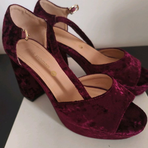Velvet sandals burgundy like new, size 38, 9cm heel