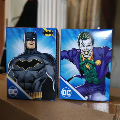 Light up Mini Figures Batman/Joker new with light-up base