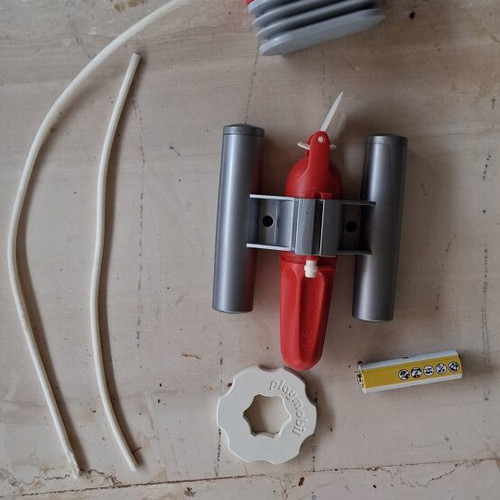 Playmobil submarine propulsion mechanism used, works normally
