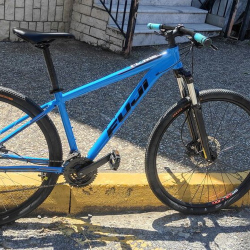 Fuji Nevada 29" Mountain Bike like new, hydraulic disc brakes, medium frame