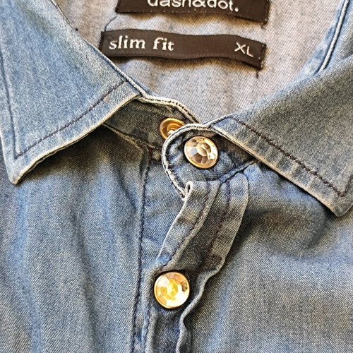 Dash&Dot Denim Shirt slim fit XL like new with rhinestone buttons