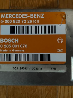Mercedes W124 Airbag Control Unit Used 0008207226