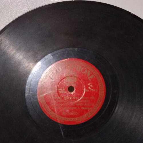 Parlophone 78 rpm record B. 74090 used with songs by Koula Nikolaidou
