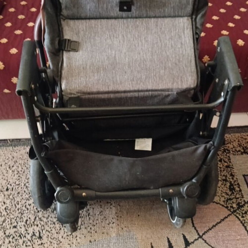 Kiddo Chic 2-in-1 stroller used with carrycot