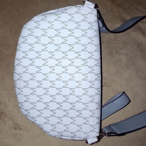 Women's shoulder bag white like new