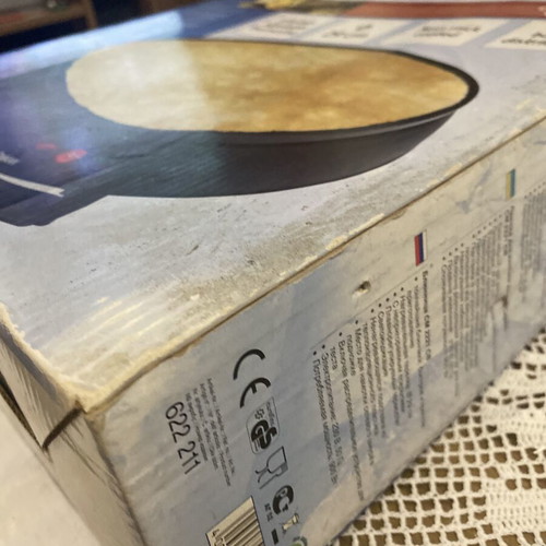 Bomann CM 2221 CB electric crepe maker like new with wooden batter spreader
