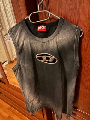 Diesel men T-Brico Oval D-plaque tank top used, black and silver
