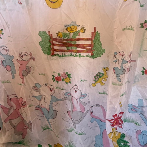 Curtain for children's room like new, 2.5m height x 2m width