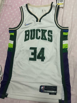 Jersey Bucks νέα εμφάνιση μπάσκετ