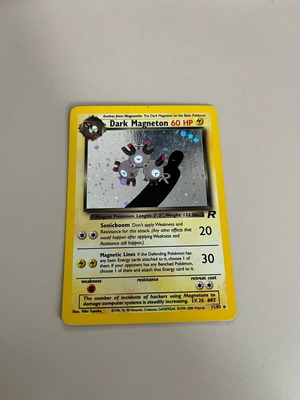 Dark Magneton 11/82 TR Unlimited Holofoil Rare like new