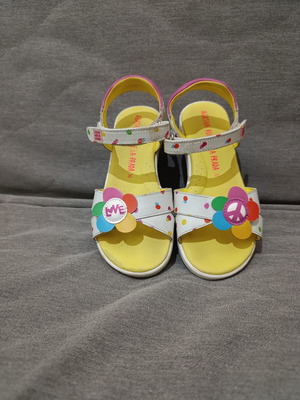 Πέδιλα Agatha Ruiz de la Prada νούμερο 32 σαν καινούργιο, πολύχρωμα