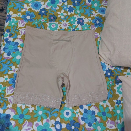 Bermuda shorts used, beige, size L to XXL