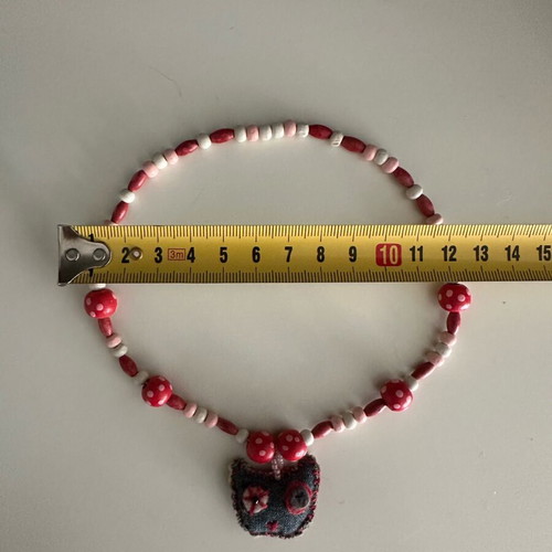 Beaded necklace with cat charm like new, kids choker