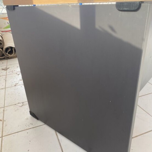 Biro desk like new with modern design and large work surface