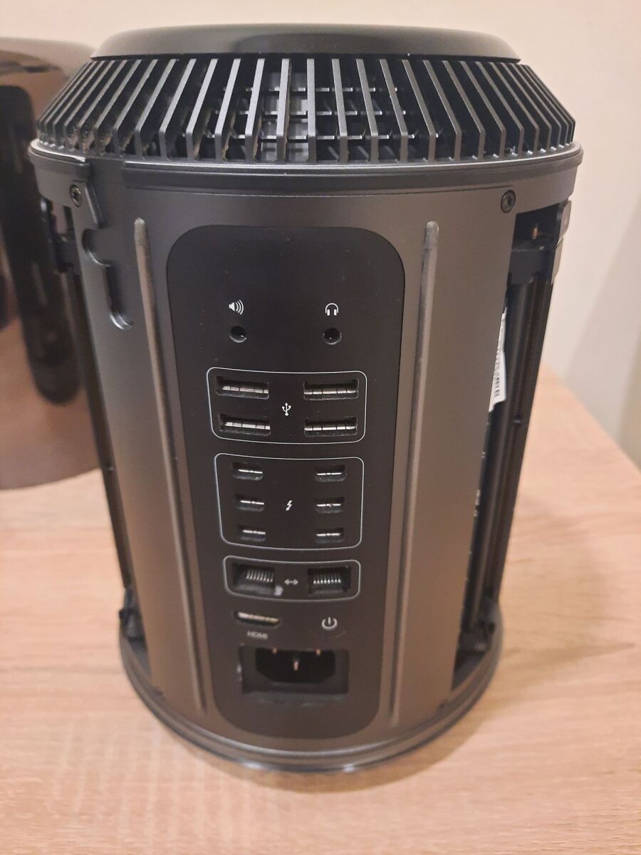 Mac Pro Late 2013 - € 530,00 - Vendora.cy