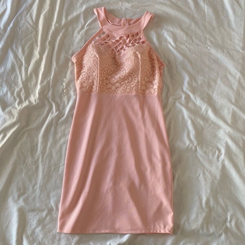 Baby pink dress like new with built-in cups and zipper