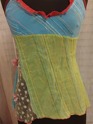 Colorful airy summer top size M like new