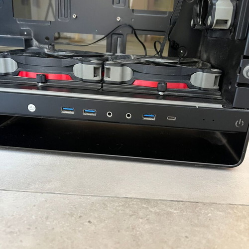 In Win 909 Full Tower Premium Aluminium and Tempered Glass Case like new