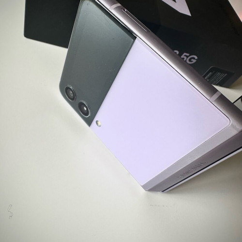 Samsung Galaxy Z Flip3 5G like new, purple, 8GB/256GB
