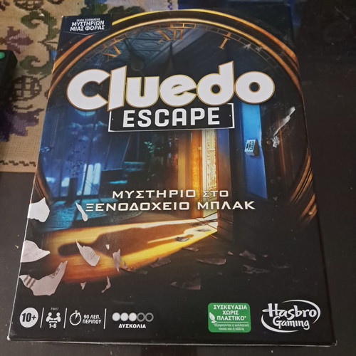 Cluedo Escape board game Hasbro