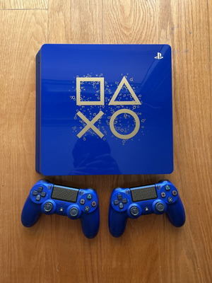 PlayStation 4 Slim 500GB Days of Play Blue Limited Edition used