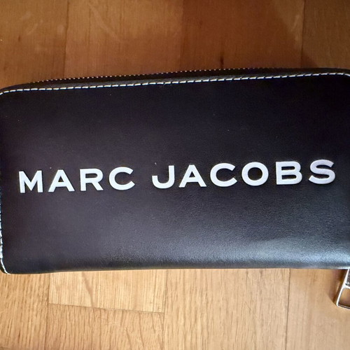 Marc Jacobs wallet black, like new