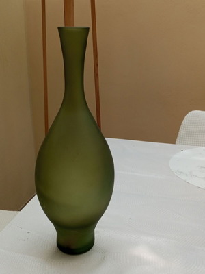 Minimal decorative vase in matte green glass like new, 39 cm