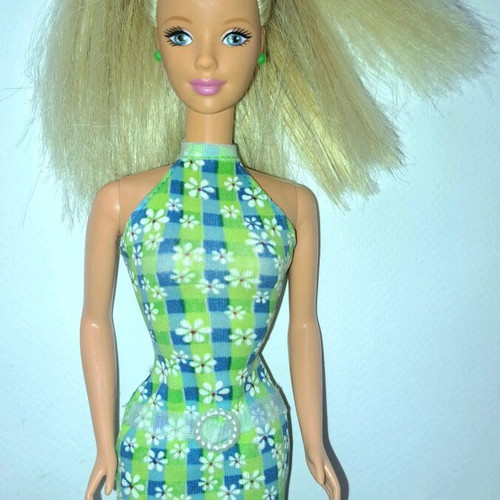 Barbie Pretty in Plaid 1998 like new - 17,00 - Vendora.cy Barbie Pretty in Plaid 1998 like new - 17,00 - Vendora.cy