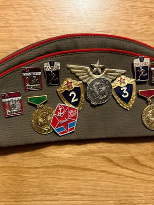 Collectible Soviet military pilotka 1981 like new with authentic medals
