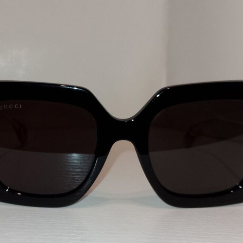 Gucci GG0435S 001 51-22-140 women's sunglasses like new
