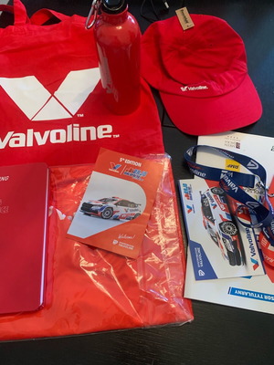 Valvoline 60th Anniversary VR1 Racing Set new