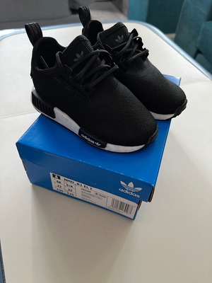 Παιδικά παπούτσια adidas NMD_R1 no. 22