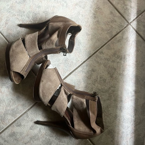 Schutz pumps like new, size 37, grey and brown