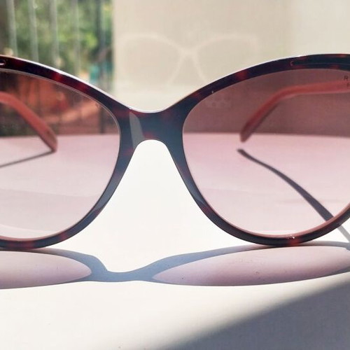 Ralph by Ralph Lauren RA5150 599/8H sunglasses like new, purple black cat eye