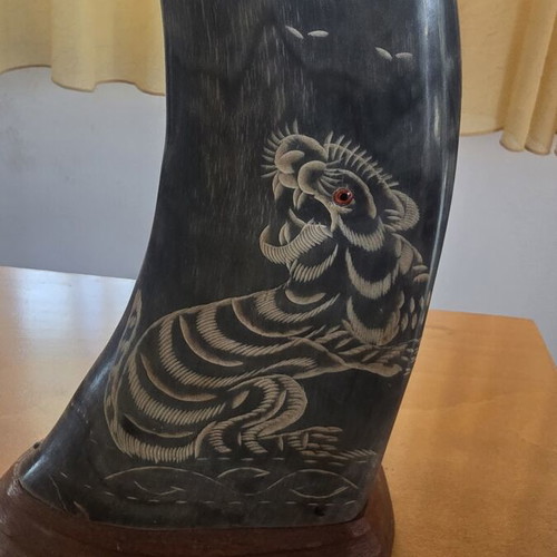 Wooden decorative horns with dragons set of 2 used